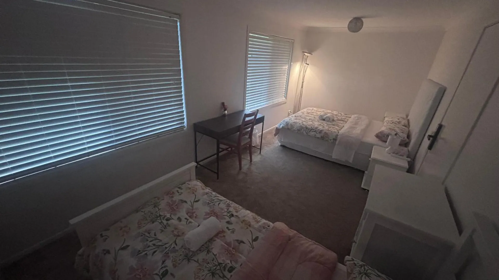 You Guest House Barellan Point Austrália