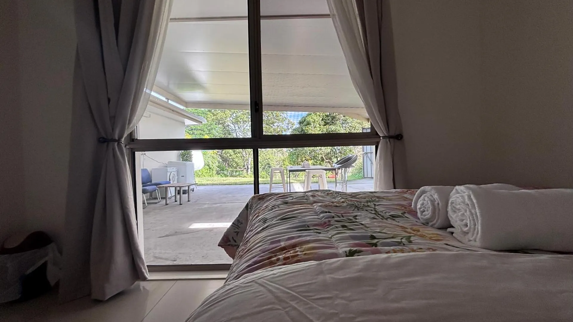 You Guest House Barellan Point