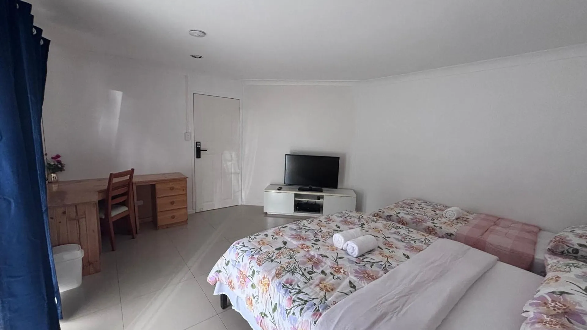 You Guest House Barellan Point Austrália